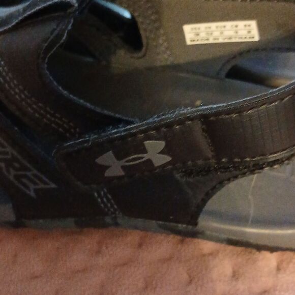 Under Armour  - Picture 4 of 5